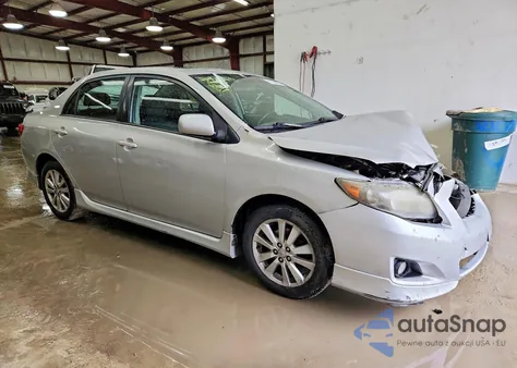2010 Toyota Corolla Base z USA, uszkodzony, nr VIN 2T1BU4EE1AC461238